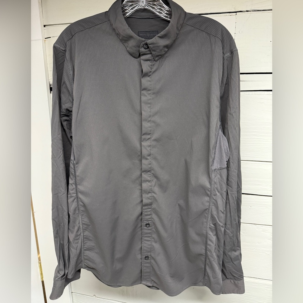 Men's Gray Lululemon Mission Long Sleeve Button Down